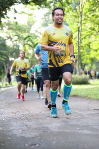 BIB: 
                            <button type="button" onclick="openModal(5035640)" class="btn btn-primary btn-sm float-right btn-popup" data-toggle="modal" data-target=".modal-high-quality">
                        <i class="fas fa-shopping-cart"></i> Add to Cart
                    </button>
                                            <button type="button" onclick="isThisMe(5035640, true)" class="btn btn-success btn-sm float-right btn-popup btn-isme hidden" data-toggle="tooltip" data-placement="bottom" title="นี่คือรูปของคุณใช่ไหม คลิกที่นี่เพื่อเอาเข้าอัลบั้ม">
                        <i class="fas fa-plus"></i> Add to album
                    </button>
                    <button type="button" onclick="isThisMe(5035640, false)" class="btn btn-warning btn-sm float-right btn-popup btn-isnotme hidden">
                        <i class="fas fa-ban"></i> Remove from album
                    </button>