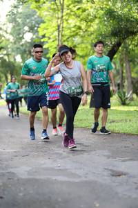 BIB: 677, 330
                            <button type="button" onclick="openModal(5033606)" class="btn btn-primary btn-sm float-right btn-popup" data-toggle="modal" data-target=".modal-high-quality">
                        <i class="fas fa-shopping-cart"></i> Add to Cart
                    </button>
                                            <button type="button" onclick="isThisMe(5033606, true)" class="btn btn-success btn-sm float-right btn-popup btn-isme hidden" data-toggle="tooltip" data-placement="bottom" title="นี่คือรูปของคุณใช่ไหม คลิกที่นี่เพื่อเอาเข้าอัลบั้ม">
                        <i class="fas fa-plus"></i> Add to album
                    </button>
                    <button type="button" onclick="isThisMe(5033606, false)" class="btn btn-warning btn-sm float-right btn-popup btn-isnotme hidden">
                        <i class="fas fa-ban"></i> Remove from album
                    </button>