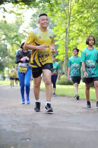 BIB: 1207, 2276
                            <button type="button" onclick="openModal(5037977)" class="btn btn-primary btn-sm float-right btn-popup" data-toggle="modal" data-target=".modal-high-quality">
                        <i class="fas fa-shopping-cart"></i> Add to Cart
                    </button>
                                            <button type="button" onclick="isThisMe(5037977, true)" class="btn btn-success btn-sm float-right btn-popup btn-isme hidden" data-toggle="tooltip" data-placement="bottom" title="นี่คือรูปของคุณใช่ไหม คลิกที่นี่เพื่อเอาเข้าอัลบั้ม">
                        <i class="fas fa-plus"></i> Add to album
                    </button>
                    <button type="button" onclick="isThisMe(5037977, false)" class="btn btn-warning btn-sm float-right btn-popup btn-isnotme hidden">
                        <i class="fas fa-ban"></i> Remove from album
                    </button>