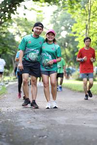 BIB: 
                            <button type="button" onclick="openModal(5035915)" class="btn btn-primary btn-sm float-right btn-popup" data-toggle="modal" data-target=".modal-high-quality">
                        <i class="fas fa-shopping-cart"></i> Add to Cart
                    </button>
                                            <button type="button" onclick="isThisMe(5035915, true)" class="btn btn-success btn-sm float-right btn-popup btn-isme hidden" data-toggle="tooltip" data-placement="bottom" title="นี่คือรูปของคุณใช่ไหม คลิกที่นี่เพื่อเอาเข้าอัลบั้ม">
                        <i class="fas fa-plus"></i> Add to album
                    </button>
                    <button type="button" onclick="isThisMe(5035915, false)" class="btn btn-warning btn-sm float-right btn-popup btn-isnotme hidden">
                        <i class="fas fa-ban"></i> Remove from album
                    </button>