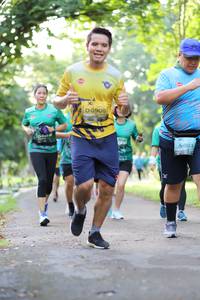 BIB: 0908, 003
                            <button type="button" onclick="openModal(5037308)" class="btn btn-primary btn-sm float-right btn-popup" data-toggle="modal" data-target=".modal-high-quality">
                        <i class="fas fa-shopping-cart"></i> Add to Cart
                    </button>
                                            <button type="button" onclick="isThisMe(5037308, true)" class="btn btn-success btn-sm float-right btn-popup btn-isme hidden" data-toggle="tooltip" data-placement="bottom" title="นี่คือรูปของคุณใช่ไหม คลิกที่นี่เพื่อเอาเข้าอัลบั้ม">
                        <i class="fas fa-plus"></i> Add to album
                    </button>
                    <button type="button" onclick="isThisMe(5037308, false)" class="btn btn-warning btn-sm float-right btn-popup btn-isnotme hidden">
                        <i class="fas fa-ban"></i> Remove from album
                    </button>