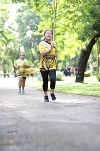 BIB: 0992, 610
                            <button type="button" onclick="openModal(5041503)" class="btn btn-primary btn-sm float-right btn-popup" data-toggle="modal" data-target=".modal-high-quality">
                        <i class="fas fa-shopping-cart"></i> Add to Cart
                    </button>
                                            <button type="button" onclick="isThisMe(5041503, true)" class="btn btn-success btn-sm float-right btn-popup btn-isme hidden" data-toggle="tooltip" data-placement="bottom" title="นี่คือรูปของคุณใช่ไหม คลิกที่นี่เพื่อเอาเข้าอัลบั้ม">
                        <i class="fas fa-plus"></i> Add to album
                    </button>
                    <button type="button" onclick="isThisMe(5041503, false)" class="btn btn-warning btn-sm float-right btn-popup btn-isnotme hidden">
                        <i class="fas fa-ban"></i> Remove from album
                    </button>