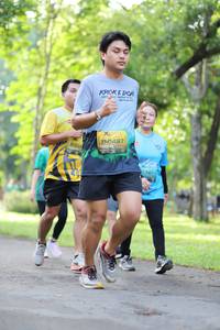 BIB: 0497, 142
                            <button type="button" onclick="openModal(5037431)" class="btn btn-primary btn-sm float-right btn-popup" data-toggle="modal" data-target=".modal-high-quality">
                        <i class="fas fa-shopping-cart"></i> Add to Cart
                    </button>
                                            <button type="button" onclick="isThisMe(5037431, true)" class="btn btn-success btn-sm float-right btn-popup btn-isme hidden" data-toggle="tooltip" data-placement="bottom" title="นี่คือรูปของคุณใช่ไหม คลิกที่นี่เพื่อเอาเข้าอัลบั้ม">
                        <i class="fas fa-plus"></i> Add to album
                    </button>
                    <button type="button" onclick="isThisMe(5037431, false)" class="btn btn-warning btn-sm float-right btn-popup btn-isnotme hidden">
                        <i class="fas fa-ban"></i> Remove from album
                    </button>