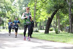 BIB: 323
                            <button type="button" onclick="openModal(5083890)" class="btn btn-primary btn-sm float-right btn-popup" data-toggle="modal" data-target=".modal-high-quality">
                        <i class="fas fa-shopping-cart"></i> Add to Cart
                    </button>
                                            <button type="button" onclick="isThisMe(5083890, true)" class="btn btn-success btn-sm float-right btn-popup btn-isme hidden" data-toggle="tooltip" data-placement="bottom" title="นี่คือรูปของคุณใช่ไหม คลิกที่นี่เพื่อเอาเข้าอัลบั้ม">
                        <i class="fas fa-plus"></i> Add to album
                    </button>
                    <button type="button" onclick="isThisMe(5083890, false)" class="btn btn-warning btn-sm float-right btn-popup btn-isnotme hidden">
                        <i class="fas fa-ban"></i> Remove from album
                    </button>