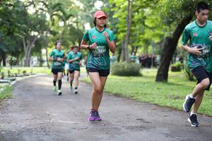 BIB: 322, 196
                            <button type="button" onclick="openModal(5032755)" class="btn btn-primary btn-sm float-right btn-popup" data-toggle="modal" data-target=".modal-high-quality">
                        <i class="fas fa-shopping-cart"></i> Add to Cart
                    </button>
                                            <button type="button" onclick="isThisMe(5032755, true)" class="btn btn-success btn-sm float-right btn-popup btn-isme hidden" data-toggle="tooltip" data-placement="bottom" title="นี่คือรูปของคุณใช่ไหม คลิกที่นี่เพื่อเอาเข้าอัลบั้ม">
                        <i class="fas fa-plus"></i> Add to album
                    </button>
                    <button type="button" onclick="isThisMe(5032755, false)" class="btn btn-warning btn-sm float-right btn-popup btn-isnotme hidden">
                        <i class="fas fa-ban"></i> Remove from album
                    </button>