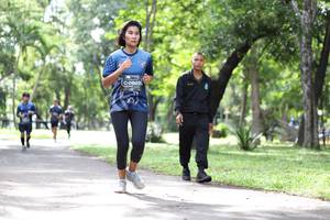 BIB: 0605
                            <button type="button" onclick="openModal(5083907)" class="btn btn-primary btn-sm float-right btn-popup" data-toggle="modal" data-target=".modal-high-quality">
                        <i class="fas fa-shopping-cart"></i> Add to Cart
                    </button>
                                            <button type="button" onclick="isThisMe(5083907, true)" class="btn btn-success btn-sm float-right btn-popup btn-isme hidden" data-toggle="tooltip" data-placement="bottom" title="นี่คือรูปของคุณใช่ไหม คลิกที่นี่เพื่อเอาเข้าอัลบั้ม">
                        <i class="fas fa-plus"></i> Add to album
                    </button>
                    <button type="button" onclick="isThisMe(5083907, false)" class="btn btn-warning btn-sm float-right btn-popup btn-isnotme hidden">
                        <i class="fas fa-ban"></i> Remove from album
                    </button>