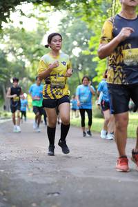 BIB: 0424
                            <button type="button" onclick="openModal(5038026)" class="btn btn-primary btn-sm float-right btn-popup" data-toggle="modal" data-target=".modal-high-quality">
                        <i class="fas fa-shopping-cart"></i> Add to Cart
                    </button>
                                            <button type="button" onclick="isThisMe(5038026, true)" class="btn btn-success btn-sm float-right btn-popup btn-isme hidden" data-toggle="tooltip" data-placement="bottom" title="นี่คือรูปของคุณใช่ไหม คลิกที่นี่เพื่อเอาเข้าอัลบั้ม">
                        <i class="fas fa-plus"></i> Add to album
                    </button>
                    <button type="button" onclick="isThisMe(5038026, false)" class="btn btn-warning btn-sm float-right btn-popup btn-isnotme hidden">
                        <i class="fas fa-ban"></i> Remove from album
                    </button>