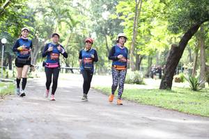 BIB: 
                            <button type="button" onclick="openModal(5051052)" class="btn btn-primary btn-sm float-right btn-popup" data-toggle="modal" data-target=".modal-high-quality">
                        <i class="fas fa-shopping-cart"></i> Add to Cart
                    </button>
                                            <button type="button" onclick="isThisMe(5051052, true)" class="btn btn-success btn-sm float-right btn-popup btn-isme hidden" data-toggle="tooltip" data-placement="bottom" title="นี่คือรูปของคุณใช่ไหม คลิกที่นี่เพื่อเอาเข้าอัลบั้ม">
                        <i class="fas fa-plus"></i> Add to album
                    </button>
                    <button type="button" onclick="isThisMe(5051052, false)" class="btn btn-warning btn-sm float-right btn-popup btn-isnotme hidden">
                        <i class="fas fa-ban"></i> Remove from album
                    </button>