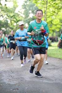 BIB: 156
                            <button type="button" onclick="openModal(5034921)" class="btn btn-primary btn-sm float-right btn-popup" data-toggle="modal" data-target=".modal-high-quality">
                        <i class="fas fa-shopping-cart"></i> Add to Cart
                    </button>
                                            <button type="button" onclick="isThisMe(5034921, true)" class="btn btn-success btn-sm float-right btn-popup btn-isme hidden" data-toggle="tooltip" data-placement="bottom" title="นี่คือรูปของคุณใช่ไหม คลิกที่นี่เพื่อเอาเข้าอัลบั้ม">
                        <i class="fas fa-plus"></i> Add to album
                    </button>
                    <button type="button" onclick="isThisMe(5034921, false)" class="btn btn-warning btn-sm float-right btn-popup btn-isnotme hidden">
                        <i class="fas fa-ban"></i> Remove from album
                    </button>