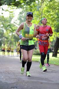 BIB: 0177, 0066
                            <button type="button" onclick="openModal(5039873)" class="btn btn-primary btn-sm float-right btn-popup" data-toggle="modal" data-target=".modal-high-quality">
                        <i class="fas fa-shopping-cart"></i> Add to Cart
                    </button>
                                            <button type="button" onclick="isThisMe(5039873, true)" class="btn btn-success btn-sm float-right btn-popup btn-isme hidden" data-toggle="tooltip" data-placement="bottom" title="นี่คือรูปของคุณใช่ไหม คลิกที่นี่เพื่อเอาเข้าอัลบั้ม">
                        <i class="fas fa-plus"></i> Add to album
                    </button>
                    <button type="button" onclick="isThisMe(5039873, false)" class="btn btn-warning btn-sm float-right btn-popup btn-isnotme hidden">
                        <i class="fas fa-ban"></i> Remove from album
                    </button>