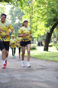 BIB: 0406, 0405
                            <button type="button" onclick="openModal(5040378)" class="btn btn-primary btn-sm float-right btn-popup" data-toggle="modal" data-target=".modal-high-quality">
                        <i class="fas fa-shopping-cart"></i> Add to Cart
                    </button>
                                            <button type="button" onclick="isThisMe(5040378, true)" class="btn btn-success btn-sm float-right btn-popup btn-isme hidden" data-toggle="tooltip" data-placement="bottom" title="นี่คือรูปของคุณใช่ไหม คลิกที่นี่เพื่อเอาเข้าอัลบั้ม">
                        <i class="fas fa-plus"></i> Add to album
                    </button>
                    <button type="button" onclick="isThisMe(5040378, false)" class="btn btn-warning btn-sm float-right btn-popup btn-isnotme hidden">
                        <i class="fas fa-ban"></i> Remove from album
                    </button>