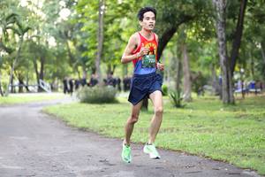 BIB: 725
                            <button type="button" onclick="openModal(5024498)" class="btn btn-primary btn-sm float-right btn-popup" data-toggle="modal" data-target=".modal-high-quality">
                        <i class="fas fa-shopping-cart"></i> Add to Cart
                    </button>
                                            <button type="button" onclick="isThisMe(5024498, true)" class="btn btn-success btn-sm float-right btn-popup btn-isme hidden" data-toggle="tooltip" data-placement="bottom" title="นี่คือรูปของคุณใช่ไหม คลิกที่นี่เพื่อเอาเข้าอัลบั้ม">
                        <i class="fas fa-plus"></i> Add to album
                    </button>
                    <button type="button" onclick="isThisMe(5024498, false)" class="btn btn-warning btn-sm float-right btn-popup btn-isnotme hidden">
                        <i class="fas fa-ban"></i> Remove from album
                    </button>