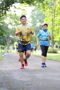 BIB: 616, 038
                            <button type="button" onclick="openModal(5037700)" class="btn btn-primary btn-sm float-right btn-popup" data-toggle="modal" data-target=".modal-high-quality">
                        <i class="fas fa-shopping-cart"></i> Add to Cart
                    </button>
                                            <button type="button" onclick="isThisMe(5037700, true)" class="btn btn-success btn-sm float-right btn-popup btn-isme hidden" data-toggle="tooltip" data-placement="bottom" title="นี่คือรูปของคุณใช่ไหม คลิกที่นี่เพื่อเอาเข้าอัลบั้ม">
                        <i class="fas fa-plus"></i> Add to album
                    </button>
                    <button type="button" onclick="isThisMe(5037700, false)" class="btn btn-warning btn-sm float-right btn-popup btn-isnotme hidden">
                        <i class="fas fa-ban"></i> Remove from album
                    </button>