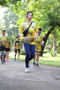 BIB: 0430
                            <button type="button" onclick="openModal(5038847)" class="btn btn-primary btn-sm float-right btn-popup" data-toggle="modal" data-target=".modal-high-quality">
                        <i class="fas fa-shopping-cart"></i> Add to Cart
                    </button>
                                            <button type="button" onclick="isThisMe(5038847, true)" class="btn btn-success btn-sm float-right btn-popup btn-isme hidden" data-toggle="tooltip" data-placement="bottom" title="นี่คือรูปของคุณใช่ไหม คลิกที่นี่เพื่อเอาเข้าอัลบั้ม">
                        <i class="fas fa-plus"></i> Add to album
                    </button>
                    <button type="button" onclick="isThisMe(5038847, false)" class="btn btn-warning btn-sm float-right btn-popup btn-isnotme hidden">
                        <i class="fas fa-ban"></i> Remove from album
                    </button>
