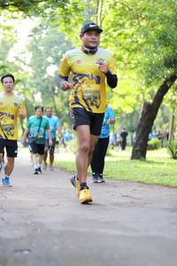 BIB: 0382, 
                            <button type="button" onclick="openModal(5037729)" class="btn btn-primary btn-sm float-right btn-popup" data-toggle="modal" data-target=".modal-high-quality">
                        <i class="fas fa-shopping-cart"></i> Add to Cart
                    </button>
                                            <button type="button" onclick="isThisMe(5037729, true)" class="btn btn-success btn-sm float-right btn-popup btn-isme hidden" data-toggle="tooltip" data-placement="bottom" title="นี่คือรูปของคุณใช่ไหม คลิกที่นี่เพื่อเอาเข้าอัลบั้ม">
                        <i class="fas fa-plus"></i> Add to album
                    </button>
                    <button type="button" onclick="isThisMe(5037729, false)" class="btn btn-warning btn-sm float-right btn-popup btn-isnotme hidden">
                        <i class="fas fa-ban"></i> Remove from album
                    </button>