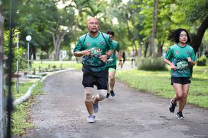 BIB: 590
                            <button type="button" onclick="openModal(5025744)" class="btn btn-primary btn-sm float-right btn-popup" data-toggle="modal" data-target=".modal-high-quality">
                        <i class="fas fa-shopping-cart"></i> Add to Cart
                    </button>
                                            <button type="button" onclick="isThisMe(5025744, true)" class="btn btn-success btn-sm float-right btn-popup btn-isme hidden" data-toggle="tooltip" data-placement="bottom" title="นี่คือรูปของคุณใช่ไหม คลิกที่นี่เพื่อเอาเข้าอัลบั้ม">
                        <i class="fas fa-plus"></i> Add to album
                    </button>
                    <button type="button" onclick="isThisMe(5025744, false)" class="btn btn-warning btn-sm float-right btn-popup btn-isnotme hidden">
                        <i class="fas fa-ban"></i> Remove from album
                    </button>