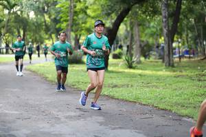 BIB: 017
                            <button type="button" onclick="openModal(5025528)" class="btn btn-primary btn-sm float-right btn-popup" data-toggle="modal" data-target=".modal-high-quality">
                        <i class="fas fa-shopping-cart"></i> Add to Cart
                    </button>
                                            <button type="button" onclick="isThisMe(5025528, true)" class="btn btn-success btn-sm float-right btn-popup btn-isme hidden" data-toggle="tooltip" data-placement="bottom" title="นี่คือรูปของคุณใช่ไหม คลิกที่นี่เพื่อเอาเข้าอัลบั้ม">
                        <i class="fas fa-plus"></i> Add to album
                    </button>
                    <button type="button" onclick="isThisMe(5025528, false)" class="btn btn-warning btn-sm float-right btn-popup btn-isnotme hidden">
                        <i class="fas fa-ban"></i> Remove from album
                    </button>