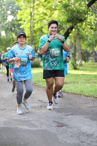 BIB: 255, 054
                            <button type="button" onclick="openModal(5034084)" class="btn btn-primary btn-sm float-right btn-popup" data-toggle="modal" data-target=".modal-high-quality">
                        <i class="fas fa-shopping-cart"></i> Add to Cart
                    </button>
                                            <button type="button" onclick="isThisMe(5034084, true)" class="btn btn-success btn-sm float-right btn-popup btn-isme hidden" data-toggle="tooltip" data-placement="bottom" title="นี่คือรูปของคุณใช่ไหม คลิกที่นี่เพื่อเอาเข้าอัลบั้ม">
                        <i class="fas fa-plus"></i> Add to album
                    </button>
                    <button type="button" onclick="isThisMe(5034084, false)" class="btn btn-warning btn-sm float-right btn-popup btn-isnotme hidden">
                        <i class="fas fa-ban"></i> Remove from album
                    </button>