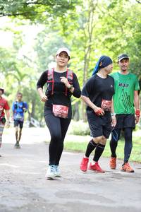 BIB: 0376
                            <button type="button" onclick="openModal(5050108)" class="btn btn-primary btn-sm float-right btn-popup" data-toggle="modal" data-target=".modal-high-quality">
                        <i class="fas fa-shopping-cart"></i> Add to Cart
                    </button>
                                            <button type="button" onclick="isThisMe(5050108, true)" class="btn btn-success btn-sm float-right btn-popup btn-isme hidden" data-toggle="tooltip" data-placement="bottom" title="นี่คือรูปของคุณใช่ไหม คลิกที่นี่เพื่อเอาเข้าอัลบั้ม">
                        <i class="fas fa-plus"></i> Add to album
                    </button>
                    <button type="button" onclick="isThisMe(5050108, false)" class="btn btn-warning btn-sm float-right btn-popup btn-isnotme hidden">
                        <i class="fas fa-ban"></i> Remove from album
                    </button>