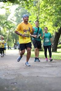 BIB: 80473
                            <button type="button" onclick="openModal(5038377)" class="btn btn-primary btn-sm float-right btn-popup" data-toggle="modal" data-target=".modal-high-quality">
                        <i class="fas fa-shopping-cart"></i> Add to Cart
                    </button>
                                            <button type="button" onclick="isThisMe(5038377, true)" class="btn btn-success btn-sm float-right btn-popup btn-isme hidden" data-toggle="tooltip" data-placement="bottom" title="นี่คือรูปของคุณใช่ไหม คลิกที่นี่เพื่อเอาเข้าอัลบั้ม">
                        <i class="fas fa-plus"></i> Add to album
                    </button>
                    <button type="button" onclick="isThisMe(5038377, false)" class="btn btn-warning btn-sm float-right btn-popup btn-isnotme hidden">
                        <i class="fas fa-ban"></i> Remove from album
                    </button>