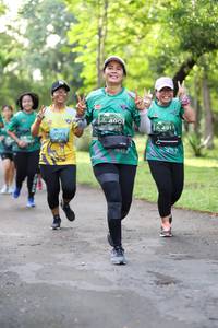 BIB: 
                            <button type="button" onclick="openModal(5034419)" class="btn btn-primary btn-sm float-right btn-popup" data-toggle="modal" data-target=".modal-high-quality">
                        <i class="fas fa-shopping-cart"></i> Add to Cart
                    </button>
                                            <button type="button" onclick="isThisMe(5034419, true)" class="btn btn-success btn-sm float-right btn-popup btn-isme hidden" data-toggle="tooltip" data-placement="bottom" title="นี่คือรูปของคุณใช่ไหม คลิกที่นี่เพื่อเอาเข้าอัลบั้ม">
                        <i class="fas fa-plus"></i> Add to album
                    </button>
                    <button type="button" onclick="isThisMe(5034419, false)" class="btn btn-warning btn-sm float-right btn-popup btn-isnotme hidden">
                        <i class="fas fa-ban"></i> Remove from album
                    </button>