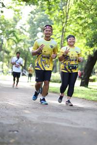 BIB: 1113, 1109
                            <button type="button" onclick="openModal(5041507)" class="btn btn-primary btn-sm float-right btn-popup" data-toggle="modal" data-target=".modal-high-quality">
                        <i class="fas fa-shopping-cart"></i> Add to Cart
                    </button>
                                            <button type="button" onclick="isThisMe(5041507, true)" class="btn btn-success btn-sm float-right btn-popup btn-isme hidden" data-toggle="tooltip" data-placement="bottom" title="นี่คือรูปของคุณใช่ไหม คลิกที่นี่เพื่อเอาเข้าอัลบั้ม">
                        <i class="fas fa-plus"></i> Add to album
                    </button>
                    <button type="button" onclick="isThisMe(5041507, false)" class="btn btn-warning btn-sm float-right btn-popup btn-isnotme hidden">
                        <i class="fas fa-ban"></i> Remove from album
                    </button>