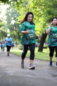 BIB: 625
                            <button type="button" onclick="openModal(5036314)" class="btn btn-primary btn-sm float-right btn-popup" data-toggle="modal" data-target=".modal-high-quality">
                        <i class="fas fa-shopping-cart"></i> Add to Cart
                    </button>
                                            <button type="button" onclick="isThisMe(5036314, true)" class="btn btn-success btn-sm float-right btn-popup btn-isme hidden" data-toggle="tooltip" data-placement="bottom" title="นี่คือรูปของคุณใช่ไหม คลิกที่นี่เพื่อเอาเข้าอัลบั้ม">
                        <i class="fas fa-plus"></i> Add to album
                    </button>
                    <button type="button" onclick="isThisMe(5036314, false)" class="btn btn-warning btn-sm float-right btn-popup btn-isnotme hidden">
                        <i class="fas fa-ban"></i> Remove from album
                    </button>