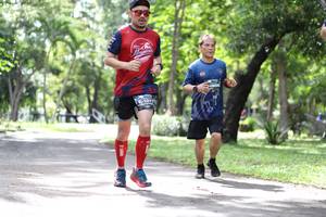 BIB: 0955, 1017
                            <button type="button" onclick="openModal(5084150)" class="btn btn-primary btn-sm float-right btn-popup" data-toggle="modal" data-target=".modal-high-quality">
                        <i class="fas fa-shopping-cart"></i> Add to Cart
                    </button>
                                            <button type="button" onclick="isThisMe(5084150, true)" class="btn btn-success btn-sm float-right btn-popup btn-isme hidden" data-toggle="tooltip" data-placement="bottom" title="นี่คือรูปของคุณใช่ไหม คลิกที่นี่เพื่อเอาเข้าอัลบั้ม">
                        <i class="fas fa-plus"></i> Add to album
                    </button>
                    <button type="button" onclick="isThisMe(5084150, false)" class="btn btn-warning btn-sm float-right btn-popup btn-isnotme hidden">
                        <i class="fas fa-ban"></i> Remove from album
                    </button>