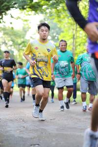 BIB: 0112
                            <button type="button" onclick="openModal(5037278)" class="btn btn-primary btn-sm float-right btn-popup" data-toggle="modal" data-target=".modal-high-quality">
                        <i class="fas fa-shopping-cart"></i> Add to Cart
                    </button>
                                            <button type="button" onclick="isThisMe(5037278, true)" class="btn btn-success btn-sm float-right btn-popup btn-isme hidden" data-toggle="tooltip" data-placement="bottom" title="นี่คือรูปของคุณใช่ไหม คลิกที่นี่เพื่อเอาเข้าอัลบั้ม">
                        <i class="fas fa-plus"></i> Add to album
                    </button>
                    <button type="button" onclick="isThisMe(5037278, false)" class="btn btn-warning btn-sm float-right btn-popup btn-isnotme hidden">
                        <i class="fas fa-ban"></i> Remove from album
                    </button>