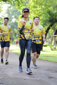 BIB: 0576, 110
                            <button type="button" onclick="openModal(5039029)" class="btn btn-primary btn-sm float-right btn-popup" data-toggle="modal" data-target=".modal-high-quality">
                        <i class="fas fa-shopping-cart"></i> Add to Cart
                    </button>
                                            <button type="button" onclick="isThisMe(5039029, true)" class="btn btn-success btn-sm float-right btn-popup btn-isme hidden" data-toggle="tooltip" data-placement="bottom" title="นี่คือรูปของคุณใช่ไหม คลิกที่นี่เพื่อเอาเข้าอัลบั้ม">
                        <i class="fas fa-plus"></i> Add to album
                    </button>
                    <button type="button" onclick="isThisMe(5039029, false)" class="btn btn-warning btn-sm float-right btn-popup btn-isnotme hidden">
                        <i class="fas fa-ban"></i> Remove from album
                    </button>