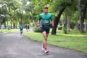 BIB: 645, 
                            <button type="button" onclick="openModal(5025116)" class="btn btn-primary btn-sm float-right btn-popup" data-toggle="modal" data-target=".modal-high-quality">
                        <i class="fas fa-shopping-cart"></i> Add to Cart
                    </button>
                                            <button type="button" onclick="isThisMe(5025116, true)" class="btn btn-success btn-sm float-right btn-popup btn-isme hidden" data-toggle="tooltip" data-placement="bottom" title="นี่คือรูปของคุณใช่ไหม คลิกที่นี่เพื่อเอาเข้าอัลบั้ม">
                        <i class="fas fa-plus"></i> Add to album
                    </button>
                    <button type="button" onclick="isThisMe(5025116, false)" class="btn btn-warning btn-sm float-right btn-popup btn-isnotme hidden">
                        <i class="fas fa-ban"></i> Remove from album
                    </button>