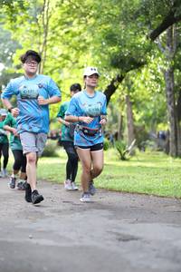 BIB: 131, 130
                            <button type="button" onclick="openModal(5035874)" class="btn btn-primary btn-sm float-right btn-popup" data-toggle="modal" data-target=".modal-high-quality">
                        <i class="fas fa-shopping-cart"></i> Add to Cart
                    </button>
                                            <button type="button" onclick="isThisMe(5035874, true)" class="btn btn-success btn-sm float-right btn-popup btn-isme hidden" data-toggle="tooltip" data-placement="bottom" title="นี่คือรูปของคุณใช่ไหม คลิกที่นี่เพื่อเอาเข้าอัลบั้ม">
                        <i class="fas fa-plus"></i> Add to album
                    </button>
                    <button type="button" onclick="isThisMe(5035874, false)" class="btn btn-warning btn-sm float-right btn-popup btn-isnotme hidden">
                        <i class="fas fa-ban"></i> Remove from album
                    </button>