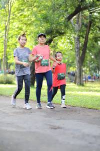 BIB: 1021, 757
                            <button type="button" onclick="openModal(5037635)" class="btn btn-primary btn-sm float-right btn-popup" data-toggle="modal" data-target=".modal-high-quality">
                        <i class="fas fa-shopping-cart"></i> Add to Cart
                    </button>
                                            <button type="button" onclick="isThisMe(5037635, true)" class="btn btn-success btn-sm float-right btn-popup btn-isme hidden" data-toggle="tooltip" data-placement="bottom" title="นี่คือรูปของคุณใช่ไหม คลิกที่นี่เพื่อเอาเข้าอัลบั้ม">
                        <i class="fas fa-plus"></i> Add to album
                    </button>
                    <button type="button" onclick="isThisMe(5037635, false)" class="btn btn-warning btn-sm float-right btn-popup btn-isnotme hidden">
                        <i class="fas fa-ban"></i> Remove from album
                    </button>