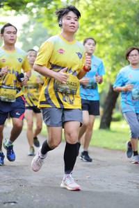 BIB: 0425, 575
                            <button type="button" onclick="openModal(5037194)" class="btn btn-primary btn-sm float-right btn-popup" data-toggle="modal" data-target=".modal-high-quality">
                        <i class="fas fa-shopping-cart"></i> Add to Cart
                    </button>
                                            <button type="button" onclick="isThisMe(5037194, true)" class="btn btn-success btn-sm float-right btn-popup btn-isme hidden" data-toggle="tooltip" data-placement="bottom" title="นี่คือรูปของคุณใช่ไหม คลิกที่นี่เพื่อเอาเข้าอัลบั้ม">
                        <i class="fas fa-plus"></i> Add to album
                    </button>
                    <button type="button" onclick="isThisMe(5037194, false)" class="btn btn-warning btn-sm float-right btn-popup btn-isnotme hidden">
                        <i class="fas fa-ban"></i> Remove from album
                    </button>