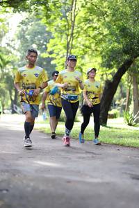BIB: 0198, 199
                            <button type="button" onclick="openModal(5040700)" class="btn btn-primary btn-sm float-right btn-popup" data-toggle="modal" data-target=".modal-high-quality">
                        <i class="fas fa-shopping-cart"></i> Add to Cart
                    </button>
                                            <button type="button" onclick="isThisMe(5040700, true)" class="btn btn-success btn-sm float-right btn-popup btn-isme hidden" data-toggle="tooltip" data-placement="bottom" title="นี่คือรูปของคุณใช่ไหม คลิกที่นี่เพื่อเอาเข้าอัลบั้ม">
                        <i class="fas fa-plus"></i> Add to album
                    </button>
                    <button type="button" onclick="isThisMe(5040700, false)" class="btn btn-warning btn-sm float-right btn-popup btn-isnotme hidden">
                        <i class="fas fa-ban"></i> Remove from album
                    </button>