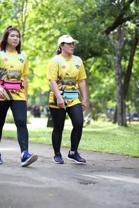 BIB: 0922, 0923
                            <button type="button" onclick="openModal(5041918)" class="btn btn-primary btn-sm float-right btn-popup" data-toggle="modal" data-target=".modal-high-quality">
                        <i class="fas fa-shopping-cart"></i> Add to Cart
                    </button>
                                            <button type="button" onclick="isThisMe(5041918, true)" class="btn btn-success btn-sm float-right btn-popup btn-isme hidden" data-toggle="tooltip" data-placement="bottom" title="นี่คือรูปของคุณใช่ไหม คลิกที่นี่เพื่อเอาเข้าอัลบั้ม">
                        <i class="fas fa-plus"></i> Add to album
                    </button>
                    <button type="button" onclick="isThisMe(5041918, false)" class="btn btn-warning btn-sm float-right btn-popup btn-isnotme hidden">
                        <i class="fas fa-ban"></i> Remove from album
                    </button>
