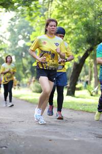 BIB: 0921
                            <button type="button" onclick="openModal(5038796)" class="btn btn-primary btn-sm float-right btn-popup" data-toggle="modal" data-target=".modal-high-quality">
                        <i class="fas fa-shopping-cart"></i> Add to Cart
                    </button>
                                            <button type="button" onclick="isThisMe(5038796, true)" class="btn btn-success btn-sm float-right btn-popup btn-isme hidden" data-toggle="tooltip" data-placement="bottom" title="นี่คือรูปของคุณใช่ไหม คลิกที่นี่เพื่อเอาเข้าอัลบั้ม">
                        <i class="fas fa-plus"></i> Add to album
                    </button>
                    <button type="button" onclick="isThisMe(5038796, false)" class="btn btn-warning btn-sm float-right btn-popup btn-isnotme hidden">
                        <i class="fas fa-ban"></i> Remove from album
                    </button>