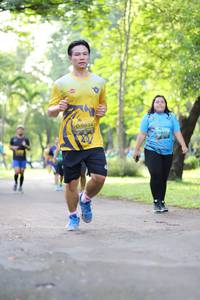 BIB: 0934
                            <button type="button" onclick="openModal(5037734)" class="btn btn-primary btn-sm float-right btn-popup" data-toggle="modal" data-target=".modal-high-quality">
                        <i class="fas fa-shopping-cart"></i> Add to Cart
                    </button>
                                            <button type="button" onclick="isThisMe(5037734, true)" class="btn btn-success btn-sm float-right btn-popup btn-isme hidden" data-toggle="tooltip" data-placement="bottom" title="นี่คือรูปของคุณใช่ไหม คลิกที่นี่เพื่อเอาเข้าอัลบั้ม">
                        <i class="fas fa-plus"></i> Add to album
                    </button>
                    <button type="button" onclick="isThisMe(5037734, false)" class="btn btn-warning btn-sm float-right btn-popup btn-isnotme hidden">
                        <i class="fas fa-ban"></i> Remove from album
                    </button>