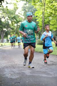 BIB: 113
                            <button type="button" onclick="openModal(5033356)" class="btn btn-primary btn-sm float-right btn-popup" data-toggle="modal" data-target=".modal-high-quality">
                        <i class="fas fa-shopping-cart"></i> Add to Cart
                    </button>
                                            <button type="button" onclick="isThisMe(5033356, true)" class="btn btn-success btn-sm float-right btn-popup btn-isme hidden" data-toggle="tooltip" data-placement="bottom" title="นี่คือรูปของคุณใช่ไหม คลิกที่นี่เพื่อเอาเข้าอัลบั้ม">
                        <i class="fas fa-plus"></i> Add to album
                    </button>
                    <button type="button" onclick="isThisMe(5033356, false)" class="btn btn-warning btn-sm float-right btn-popup btn-isnotme hidden">
                        <i class="fas fa-ban"></i> Remove from album
                    </button>