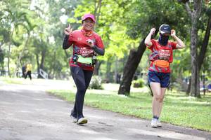 BIB: 0109, 0204
                            <button type="button" onclick="openModal(5065658)" class="btn btn-primary btn-sm float-right btn-popup" data-toggle="modal" data-target=".modal-high-quality">
                        <i class="fas fa-shopping-cart"></i> Add to Cart
                    </button>
                                            <button type="button" onclick="isThisMe(5065658, true)" class="btn btn-success btn-sm float-right btn-popup btn-isme hidden" data-toggle="tooltip" data-placement="bottom" title="นี่คือรูปของคุณใช่ไหม คลิกที่นี่เพื่อเอาเข้าอัลบั้ม">
                        <i class="fas fa-plus"></i> Add to album
                    </button>
                    <button type="button" onclick="isThisMe(5065658, false)" class="btn btn-warning btn-sm float-right btn-popup btn-isnotme hidden">
                        <i class="fas fa-ban"></i> Remove from album
                    </button>