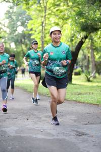 BIB: 361, 052
                            <button type="button" onclick="openModal(5035483)" class="btn btn-primary btn-sm float-right btn-popup" data-toggle="modal" data-target=".modal-high-quality">
                        <i class="fas fa-shopping-cart"></i> Add to Cart
                    </button>
                                            <button type="button" onclick="isThisMe(5035483, true)" class="btn btn-success btn-sm float-right btn-popup btn-isme hidden" data-toggle="tooltip" data-placement="bottom" title="นี่คือรูปของคุณใช่ไหม คลิกที่นี่เพื่อเอาเข้าอัลบั้ม">
                        <i class="fas fa-plus"></i> Add to album
                    </button>
                    <button type="button" onclick="isThisMe(5035483, false)" class="btn btn-warning btn-sm float-right btn-popup btn-isnotme hidden">
                        <i class="fas fa-ban"></i> Remove from album
                    </button>