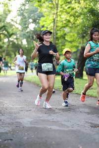 BIB: 4212
                            <button type="button" onclick="openModal(5033453)" class="btn btn-primary btn-sm float-right btn-popup" data-toggle="modal" data-target=".modal-high-quality">
                        <i class="fas fa-shopping-cart"></i> Add to Cart
                    </button>
                                            <button type="button" onclick="isThisMe(5033453, true)" class="btn btn-success btn-sm float-right btn-popup btn-isme hidden" data-toggle="tooltip" data-placement="bottom" title="นี่คือรูปของคุณใช่ไหม คลิกที่นี่เพื่อเอาเข้าอัลบั้ม">
                        <i class="fas fa-plus"></i> Add to album
                    </button>
                    <button type="button" onclick="isThisMe(5033453, false)" class="btn btn-warning btn-sm float-right btn-popup btn-isnotme hidden">
                        <i class="fas fa-ban"></i> Remove from album
                    </button>