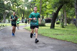 BIB: 710
                            <button type="button" onclick="openModal(5026185)" class="btn btn-primary btn-sm float-right btn-popup" data-toggle="modal" data-target=".modal-high-quality">
                        <i class="fas fa-shopping-cart"></i> Add to Cart
                    </button>
                                            <button type="button" onclick="isThisMe(5026185, true)" class="btn btn-success btn-sm float-right btn-popup btn-isme hidden" data-toggle="tooltip" data-placement="bottom" title="นี่คือรูปของคุณใช่ไหม คลิกที่นี่เพื่อเอาเข้าอัลบั้ม">
                        <i class="fas fa-plus"></i> Add to album
                    </button>
                    <button type="button" onclick="isThisMe(5026185, false)" class="btn btn-warning btn-sm float-right btn-popup btn-isnotme hidden">
                        <i class="fas fa-ban"></i> Remove from album
                    </button>