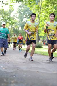 BIB: 0786, 0788
                            <button type="button" onclick="openModal(5038749)" class="btn btn-primary btn-sm float-right btn-popup" data-toggle="modal" data-target=".modal-high-quality">
                        <i class="fas fa-shopping-cart"></i> Add to Cart
                    </button>
                                            <button type="button" onclick="isThisMe(5038749, true)" class="btn btn-success btn-sm float-right btn-popup btn-isme hidden" data-toggle="tooltip" data-placement="bottom" title="นี่คือรูปของคุณใช่ไหม คลิกที่นี่เพื่อเอาเข้าอัลบั้ม">
                        <i class="fas fa-plus"></i> Add to album
                    </button>
                    <button type="button" onclick="isThisMe(5038749, false)" class="btn btn-warning btn-sm float-right btn-popup btn-isnotme hidden">
                        <i class="fas fa-ban"></i> Remove from album
                    </button>