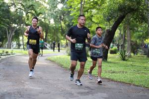 BIB: 1001, 1002
                            <button type="button" onclick="openModal(5032376)" class="btn btn-primary btn-sm float-right btn-popup" data-toggle="modal" data-target=".modal-high-quality">
                        <i class="fas fa-shopping-cart"></i> Add to Cart
                    </button>
                                            <button type="button" onclick="isThisMe(5032376, true)" class="btn btn-success btn-sm float-right btn-popup btn-isme hidden" data-toggle="tooltip" data-placement="bottom" title="นี่คือรูปของคุณใช่ไหม คลิกที่นี่เพื่อเอาเข้าอัลบั้ม">
                        <i class="fas fa-plus"></i> Add to album
                    </button>
                    <button type="button" onclick="isThisMe(5032376, false)" class="btn btn-warning btn-sm float-right btn-popup btn-isnotme hidden">
                        <i class="fas fa-ban"></i> Remove from album
                    </button>