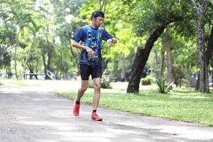 BIB: 1020
                            <button type="button" onclick="openModal(5075162)" class="btn btn-primary btn-sm float-right btn-popup" data-toggle="modal" data-target=".modal-high-quality">
                        <i class="fas fa-shopping-cart"></i> Add to Cart
                    </button>
                                            <button type="button" onclick="isThisMe(5075162, true)" class="btn btn-success btn-sm float-right btn-popup btn-isme hidden" data-toggle="tooltip" data-placement="bottom" title="นี่คือรูปของคุณใช่ไหม คลิกที่นี่เพื่อเอาเข้าอัลบั้ม">
                        <i class="fas fa-plus"></i> Add to album
                    </button>
                    <button type="button" onclick="isThisMe(5075162, false)" class="btn btn-warning btn-sm float-right btn-popup btn-isnotme hidden">
                        <i class="fas fa-ban"></i> Remove from album
                    </button>