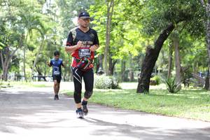 BIB: 1022
                            <button type="button" onclick="openModal(5084281)" class="btn btn-primary btn-sm float-right btn-popup" data-toggle="modal" data-target=".modal-high-quality">
                        <i class="fas fa-shopping-cart"></i> Add to Cart
                    </button>
                                            <button type="button" onclick="isThisMe(5084281, true)" class="btn btn-success btn-sm float-right btn-popup btn-isme hidden" data-toggle="tooltip" data-placement="bottom" title="นี่คือรูปของคุณใช่ไหม คลิกที่นี่เพื่อเอาเข้าอัลบั้ม">
                        <i class="fas fa-plus"></i> Add to album
                    </button>
                    <button type="button" onclick="isThisMe(5084281, false)" class="btn btn-warning btn-sm float-right btn-popup btn-isnotme hidden">
                        <i class="fas fa-ban"></i> Remove from album
                    </button>