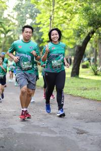 BIB: 0692
                            <button type="button" onclick="openModal(5034453)" class="btn btn-primary btn-sm float-right btn-popup" data-toggle="modal" data-target=".modal-high-quality">
                        <i class="fas fa-shopping-cart"></i> Add to Cart
                    </button>
                                            <button type="button" onclick="isThisMe(5034453, true)" class="btn btn-success btn-sm float-right btn-popup btn-isme hidden" data-toggle="tooltip" data-placement="bottom" title="นี่คือรูปของคุณใช่ไหม คลิกที่นี่เพื่อเอาเข้าอัลบั้ม">
                        <i class="fas fa-plus"></i> Add to album
                    </button>
                    <button type="button" onclick="isThisMe(5034453, false)" class="btn btn-warning btn-sm float-right btn-popup btn-isnotme hidden">
                        <i class="fas fa-ban"></i> Remove from album
                    </button>