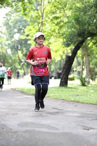 BIB: 0415
                            <button type="button" onclick="openModal(5049936)" class="btn btn-primary btn-sm float-right btn-popup" data-toggle="modal" data-target=".modal-high-quality">
                        <i class="fas fa-shopping-cart"></i> Add to Cart
                    </button>
                                            <button type="button" onclick="isThisMe(5049936, true)" class="btn btn-success btn-sm float-right btn-popup btn-isme hidden" data-toggle="tooltip" data-placement="bottom" title="นี่คือรูปของคุณใช่ไหม คลิกที่นี่เพื่อเอาเข้าอัลบั้ม">
                        <i class="fas fa-plus"></i> Add to album
                    </button>
                    <button type="button" onclick="isThisMe(5049936, false)" class="btn btn-warning btn-sm float-right btn-popup btn-isnotme hidden">
                        <i class="fas fa-ban"></i> Remove from album
                    </button>