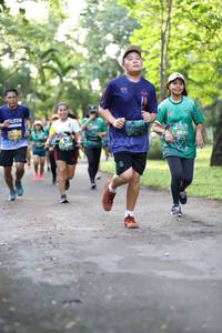 BIB: 4571
                            <button type="button" onclick="openModal(5034007)" class="btn btn-primary btn-sm float-right btn-popup" data-toggle="modal" data-target=".modal-high-quality">
                        <i class="fas fa-shopping-cart"></i> Add to Cart
                    </button>
                                            <button type="button" onclick="isThisMe(5034007, true)" class="btn btn-success btn-sm float-right btn-popup btn-isme hidden" data-toggle="tooltip" data-placement="bottom" title="นี่คือรูปของคุณใช่ไหม คลิกที่นี่เพื่อเอาเข้าอัลบั้ม">
                        <i class="fas fa-plus"></i> Add to album
                    </button>
                    <button type="button" onclick="isThisMe(5034007, false)" class="btn btn-warning btn-sm float-right btn-popup btn-isnotme hidden">
                        <i class="fas fa-ban"></i> Remove from album
                    </button>